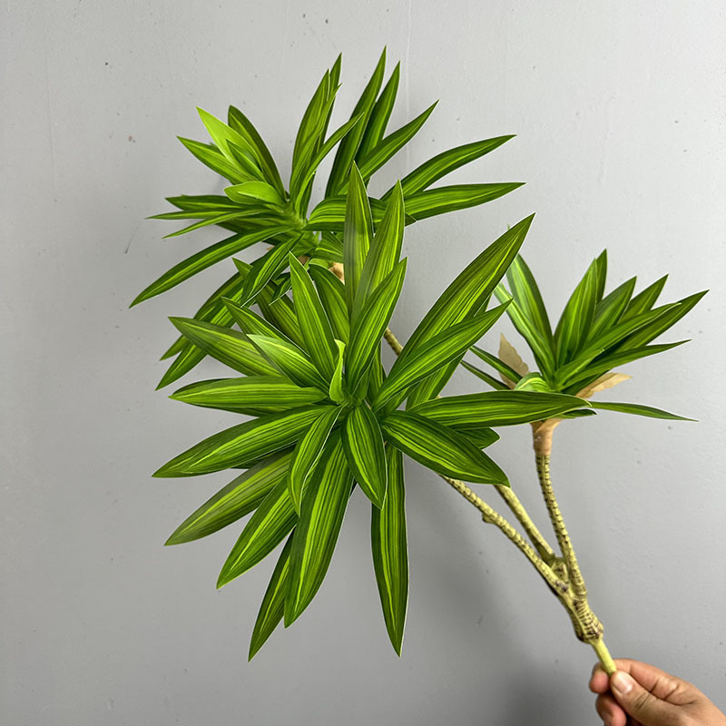 Simulated Green Plants 3 Heads - Dracaena Marginata recension och pris