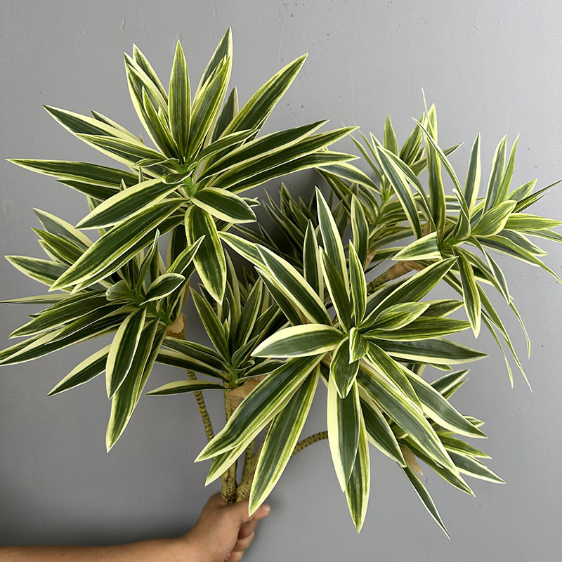 Simulated Green Plants 3 Heads - Dracaena Marginata recension och pris